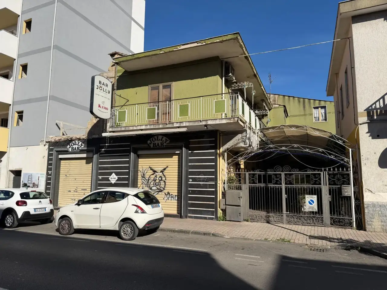 Negozio in Via Belvedere N.100, Battipaglia, {3} - Foto 1
