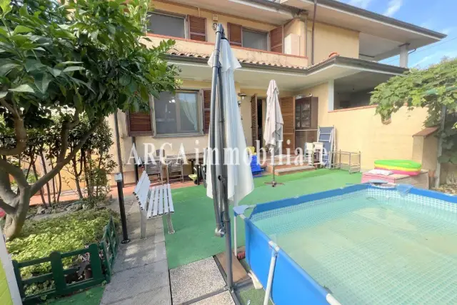 Terraced house, Pietrasanta - Photo 1