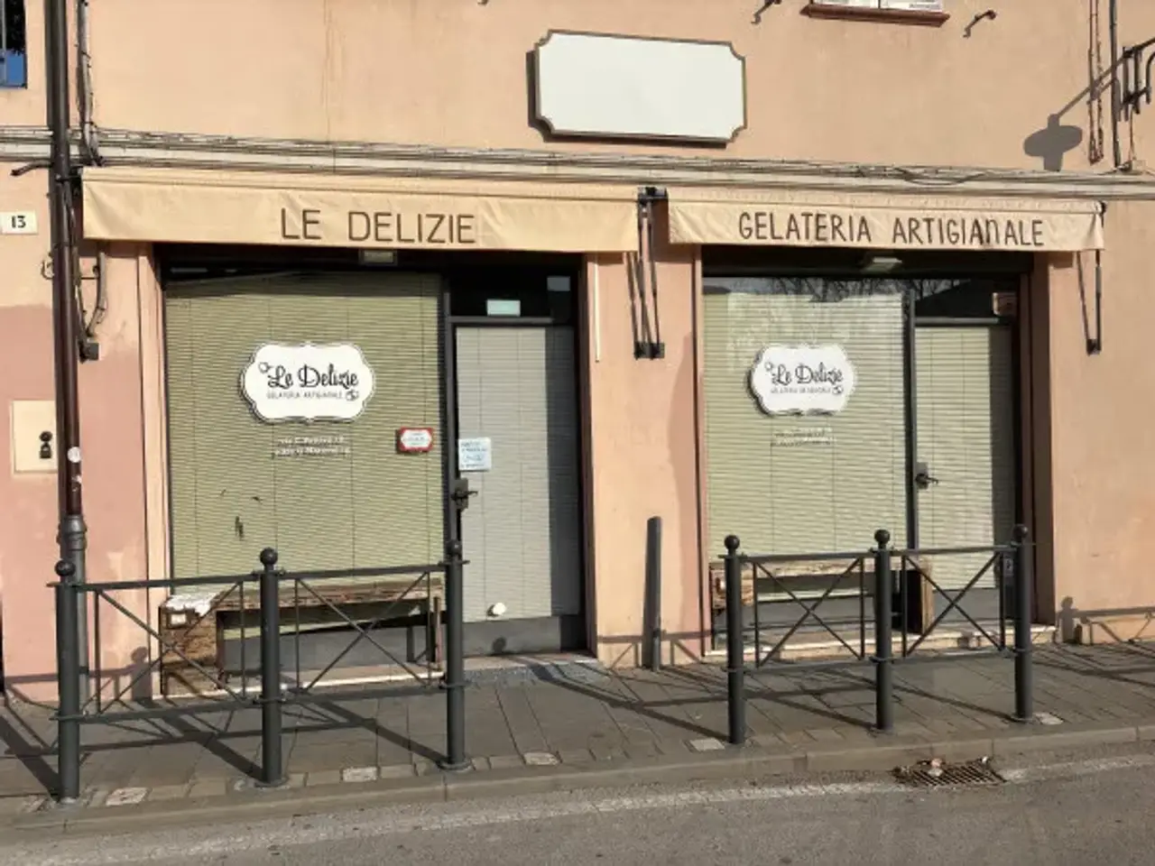 Negozio in Piazza Guglielmo Marconi, Santarcangelo Di Romagna, {3} - Foto 1