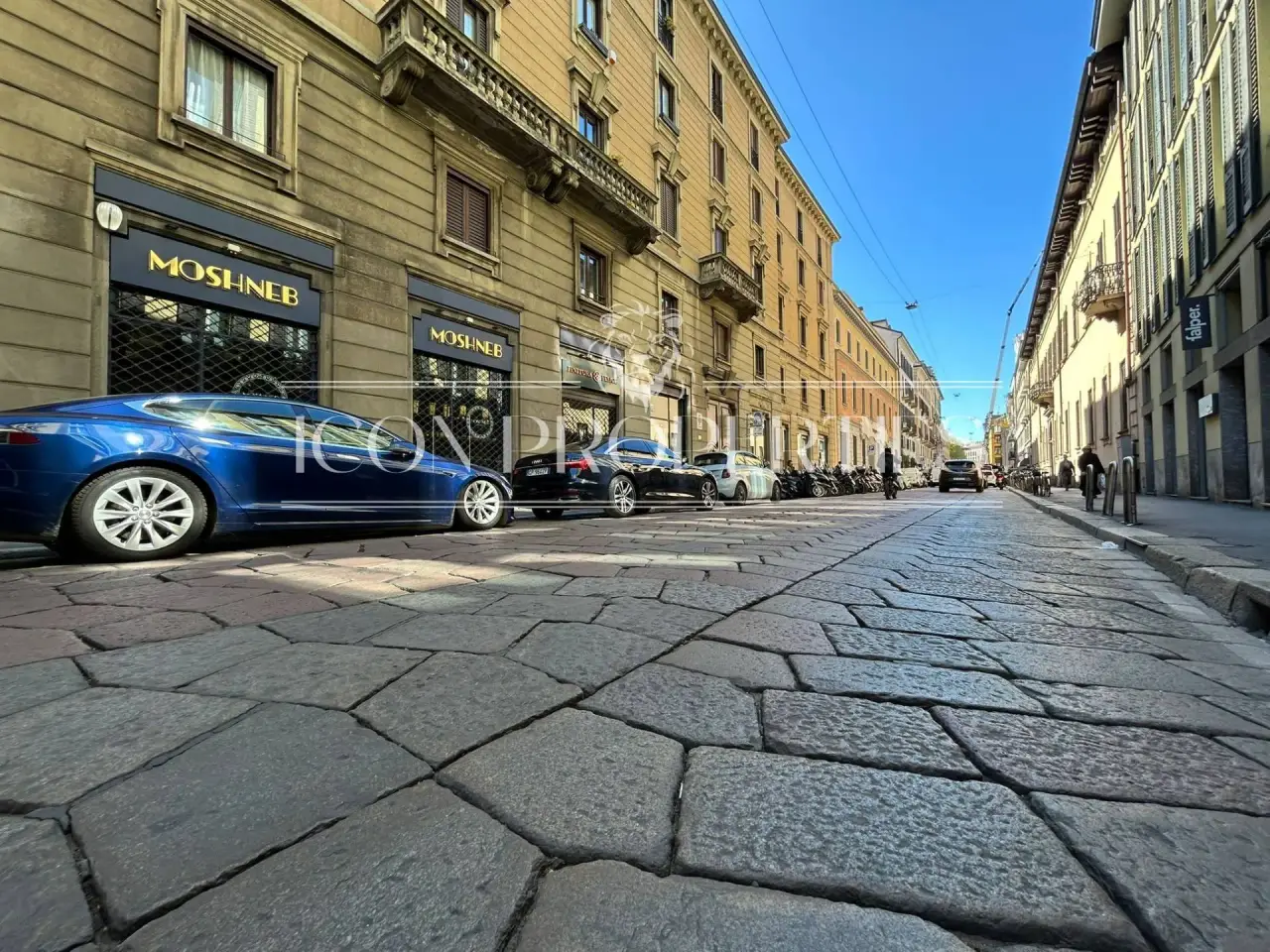 Negozio in Via Pontaccio 7/9, Milano, {3} - Foto 2