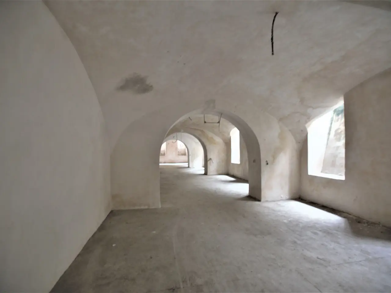 Magazzino in Via Bari, Napoli, {3} - Foto 1