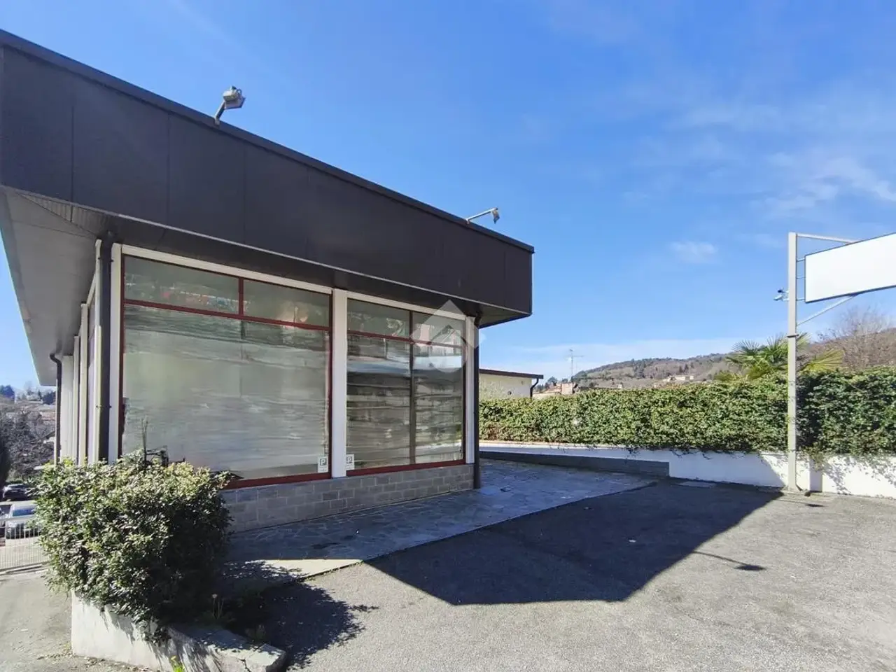 Negozio in Via San Fermo 64, San Fermo Della Battaglia, {3} - Foto 1
