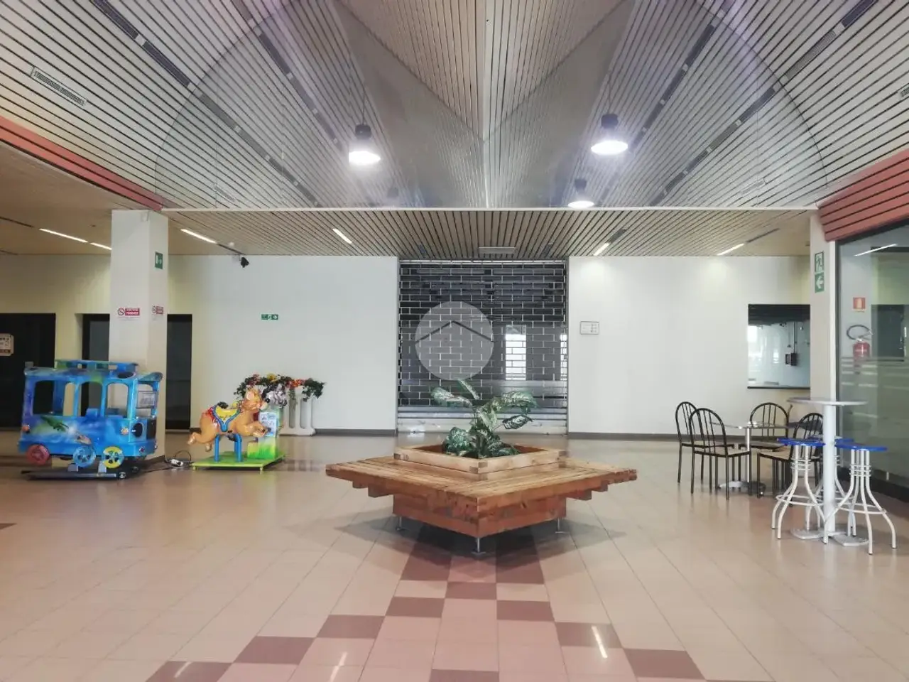 Negozio in Piazza Italia 10, Mortara, {3} - Foto 2