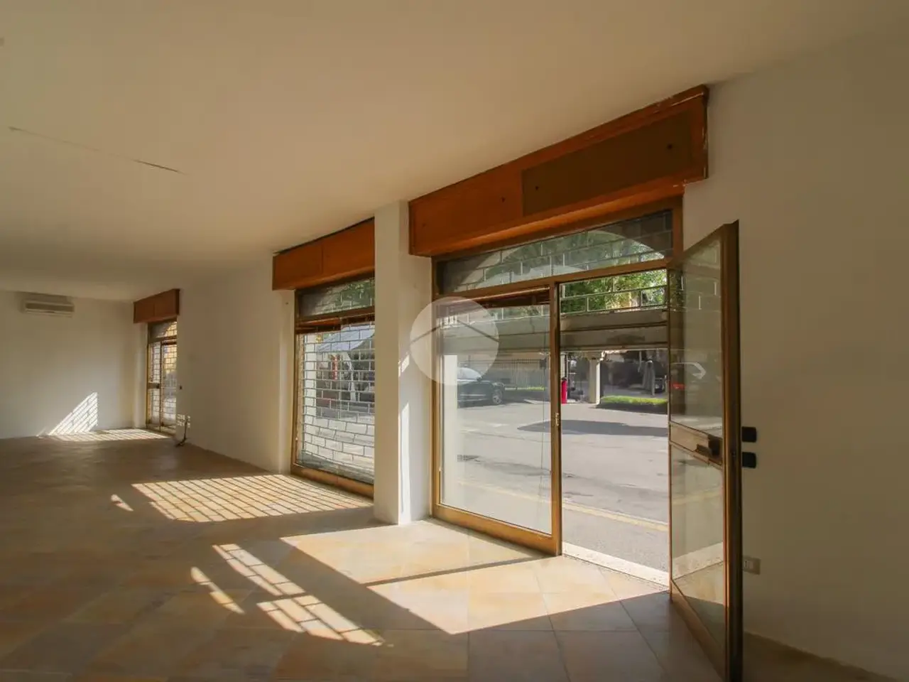 Ufficio in Via San Michele 1, Pontirolo Nuovo, {3} - Foto 1