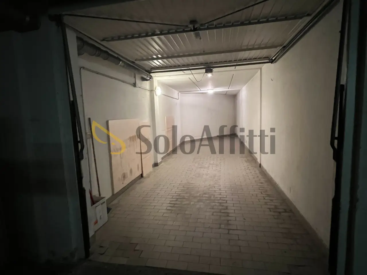 Parcheggio chiuso in , Melzo, {3} - Foto 1