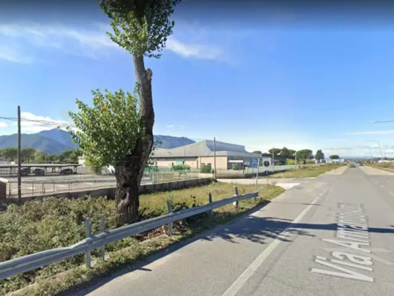 Capannone in Via Armando Vona, Frosinone, {3} - Foto 1
