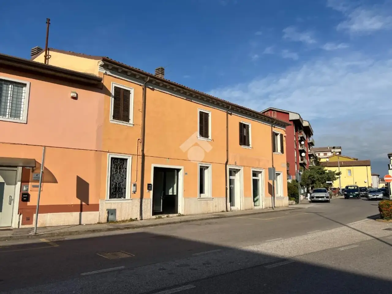 Negozio in Via Scuderlando 288, Verona, {3} - Foto 1