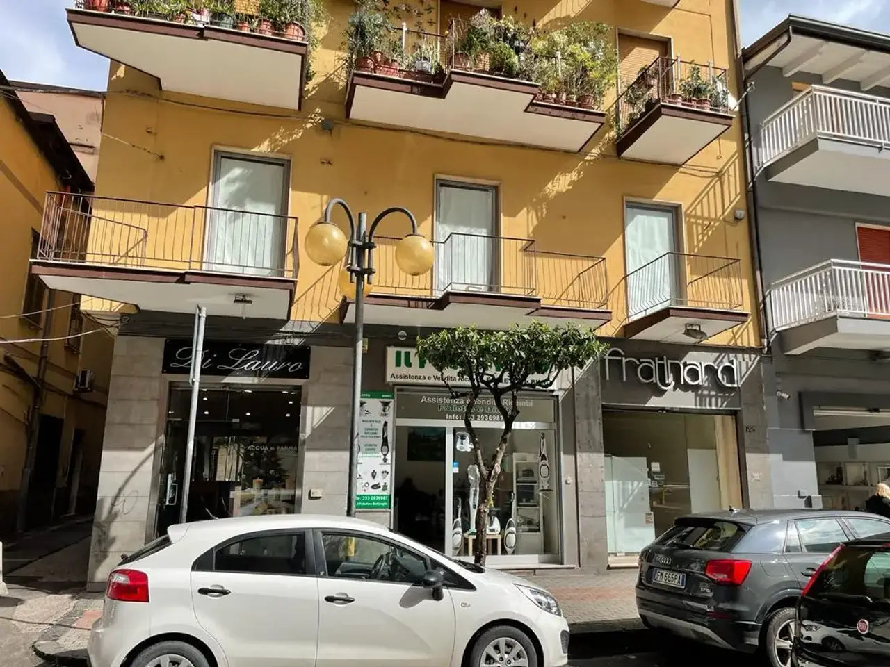 Negozio in Via Giuseppe Mazzini 23, Battipaglia, {3} - Foto 1