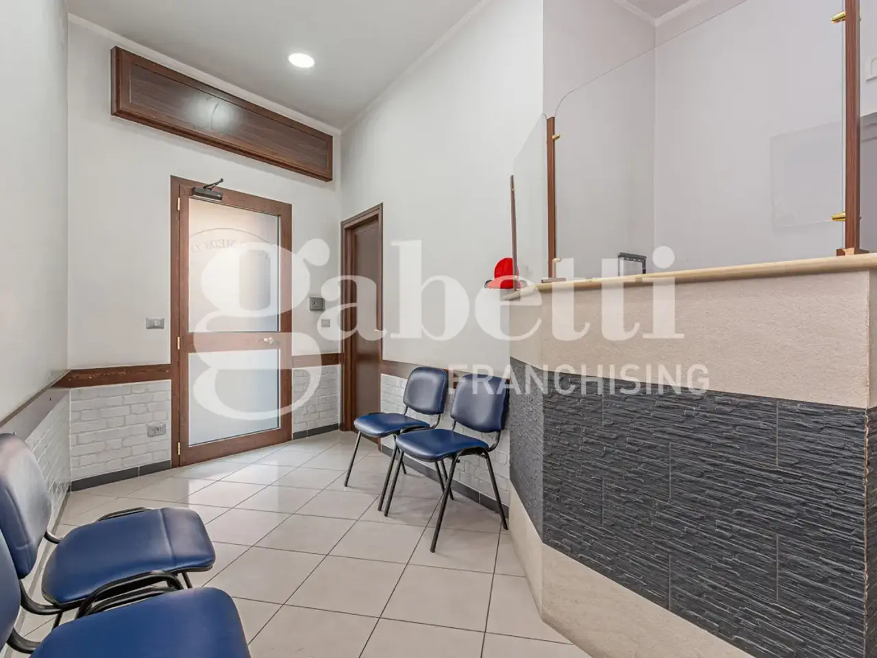 Negozio in Via Vittorio Emanuele, Marano Di Napoli, {3} - Foto 1
