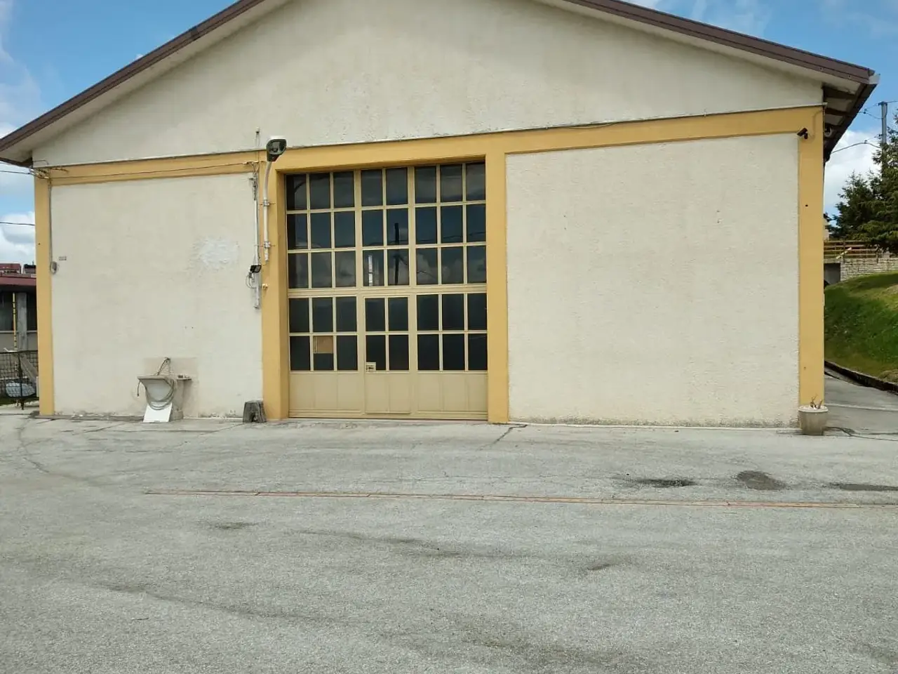 Locale commerciale in S.P. 85 , Capracotta 86082 Isernia, Capracotta, {3} - Foto 1