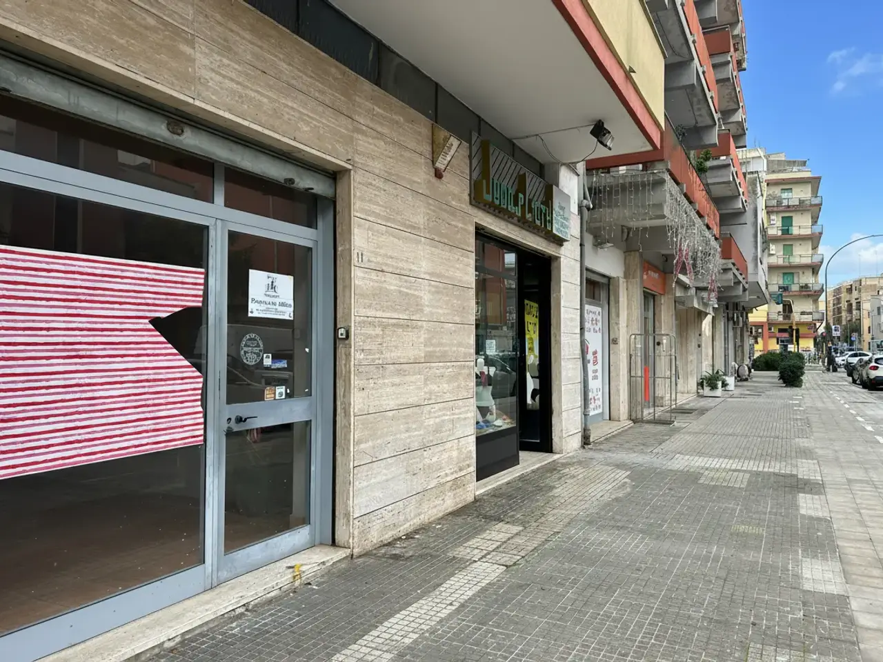 Locale commerciale in a B. Croce 11, Lecce, {3} - Foto 1