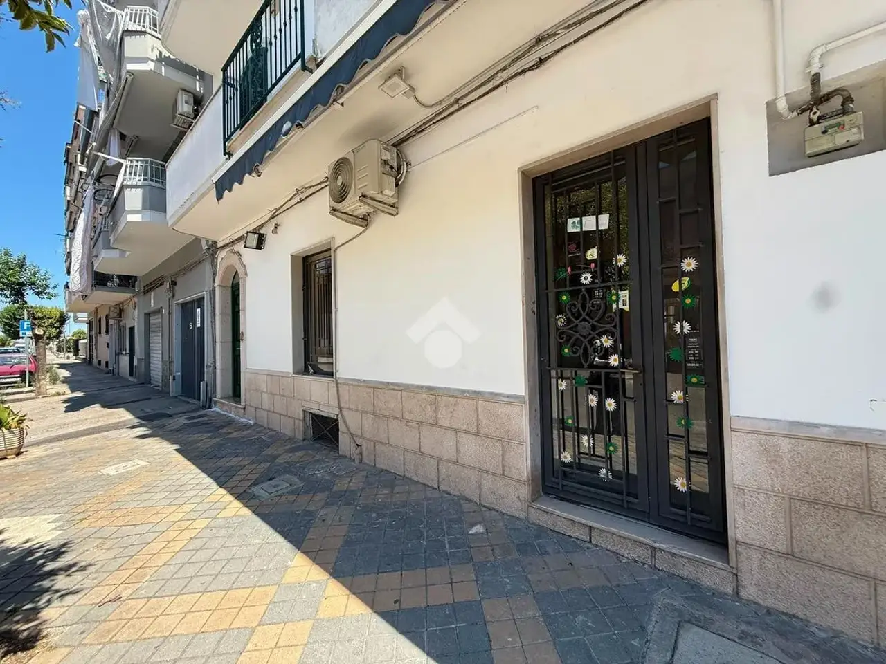 Negozio in Viale dei Ligustri 22, Casalnuovo Di Napoli, {3} - Foto 1