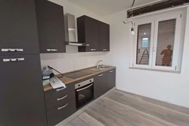 4-room flat, Frosinone - Photo 1