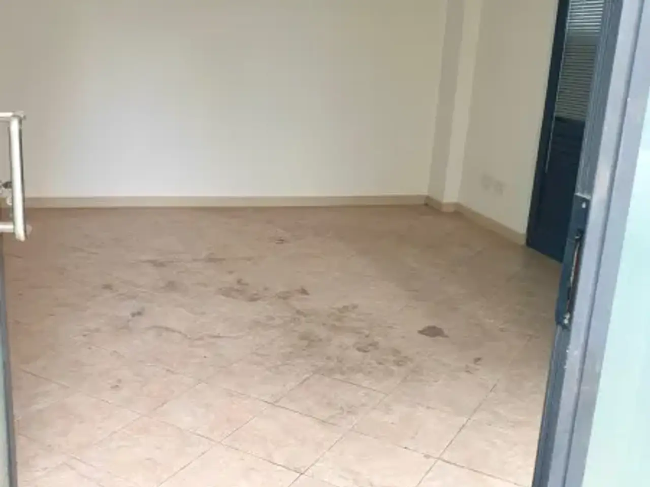 Negozio in Via del Popolo 24, La Spezia, {3} - Foto 2
