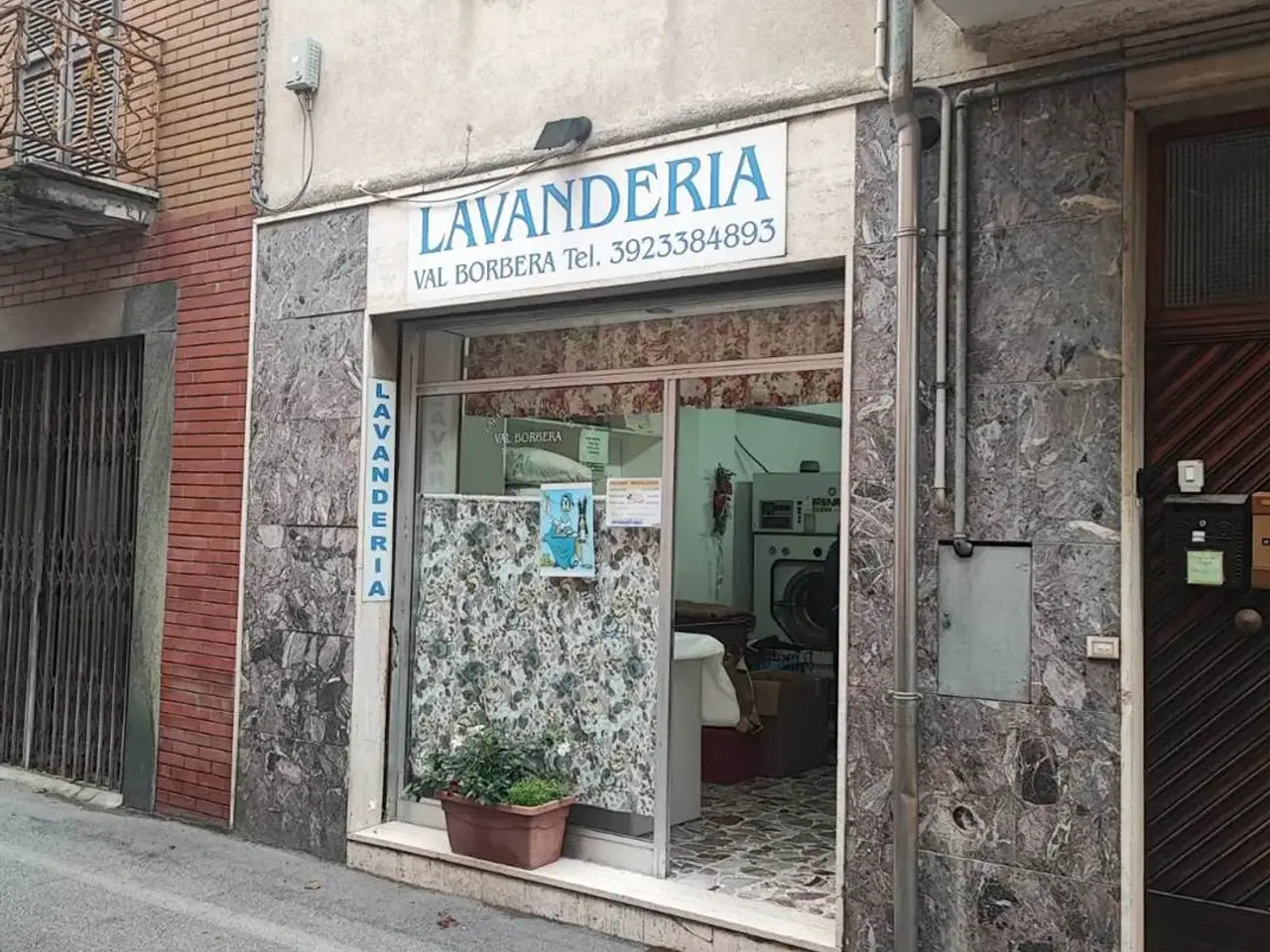 Locale commerciale in Novi Via Verdi- Arquata Scrivia- Tortona Lcitalia, Rocchetta Ligure, {3} - Foto 2