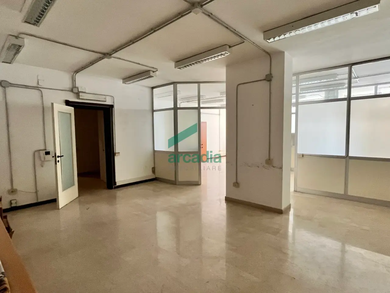 Ufficio in Via Matarrese 58, Bari, {3} - Foto 2