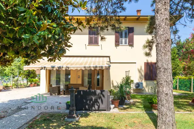 4-room flat, Bentivoglio - Photo 1