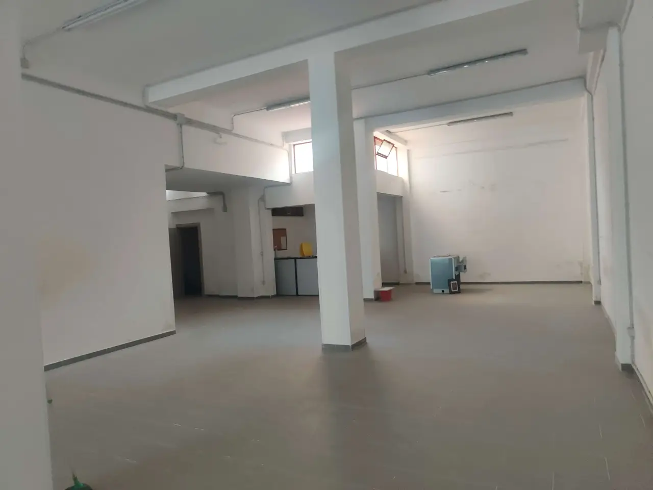 Ufficio in , Lecce, {3} - Foto 2