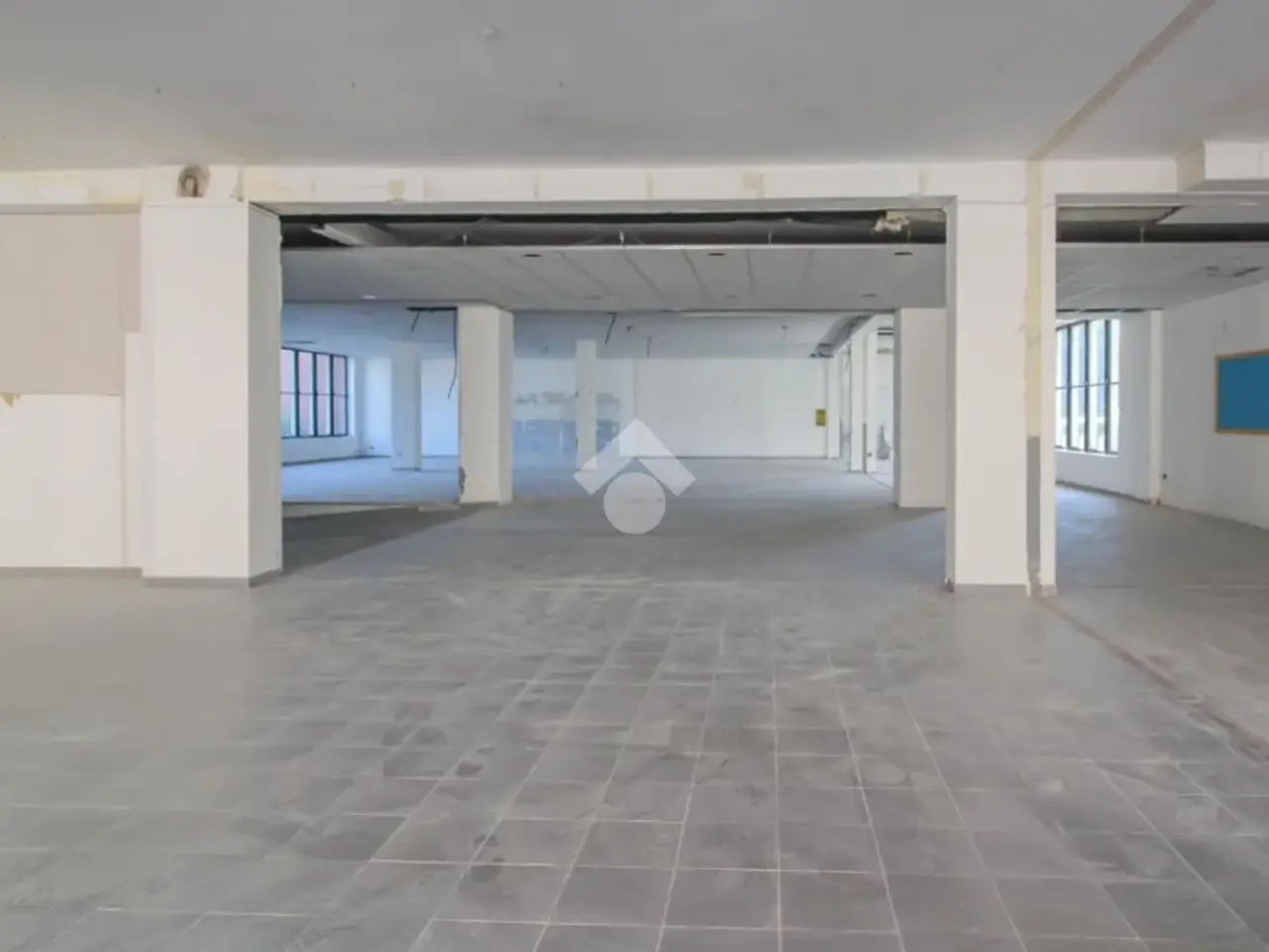 Negozio in Via Francesco Baracca, San Giuliano Milanese, {3} - Foto 1