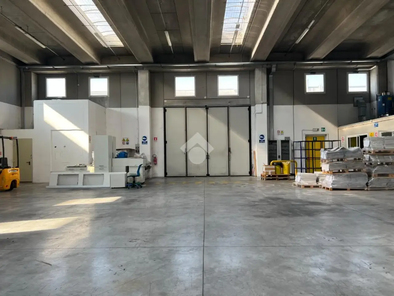 Capannone in , San Giovanni Lupatoto, {3} - Foto 2