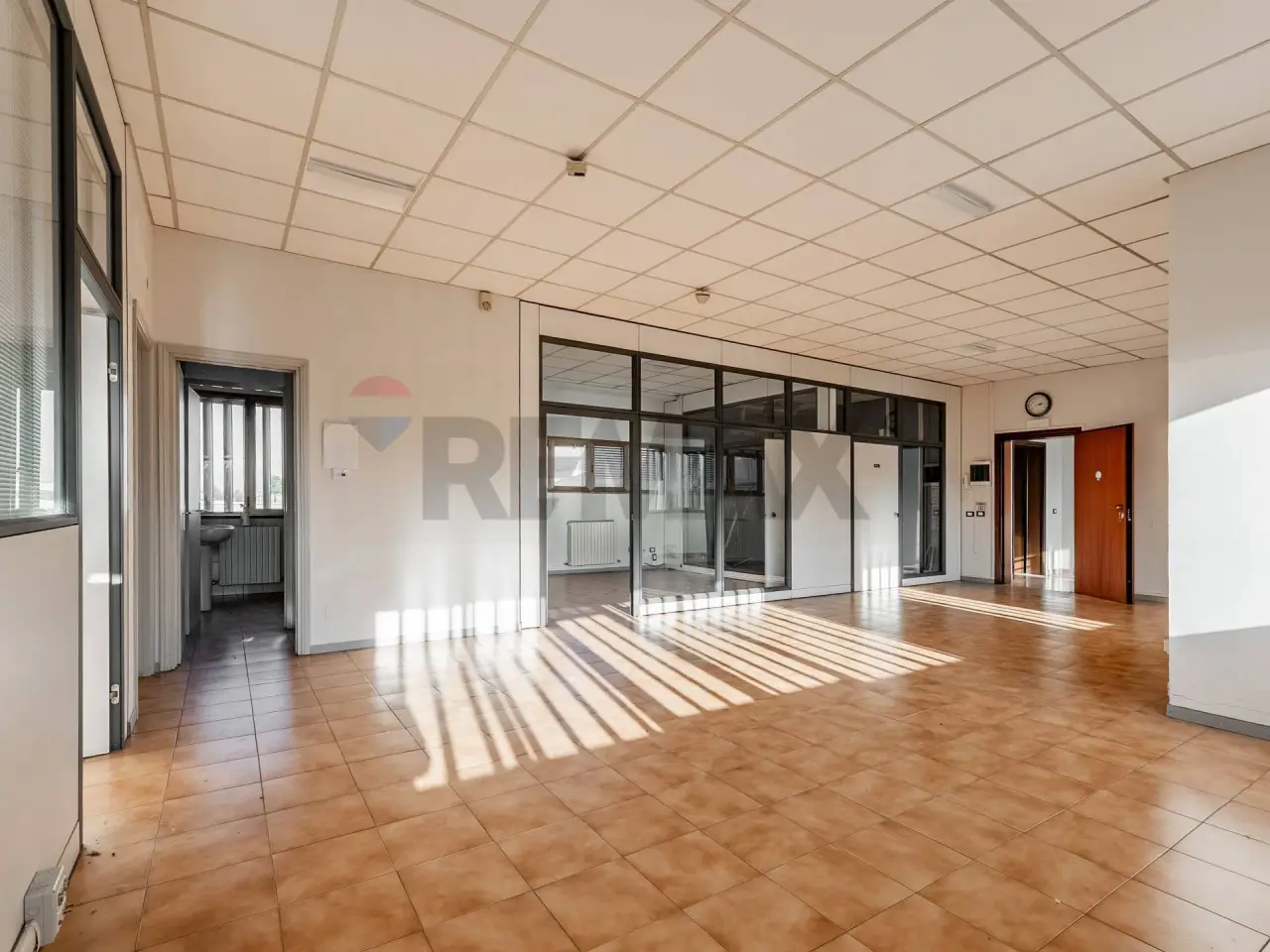 Ufficio in Via Monti 7, Reggio Emilia, {3} - Foto 2