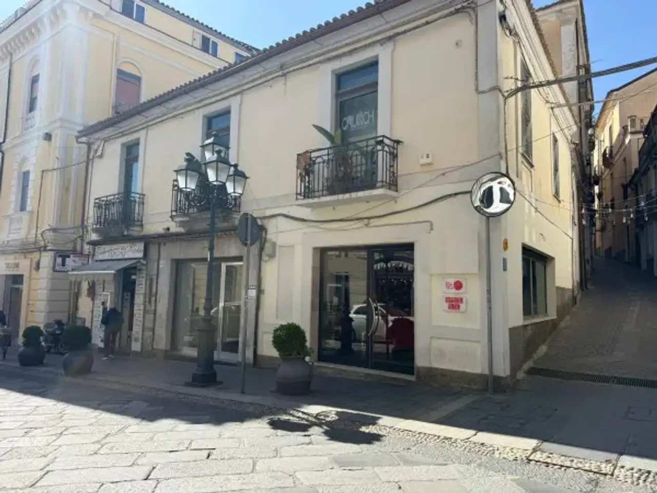 Negozio in Corso Giuseppe Mazzini, Catanzaro, {3} - Foto 1