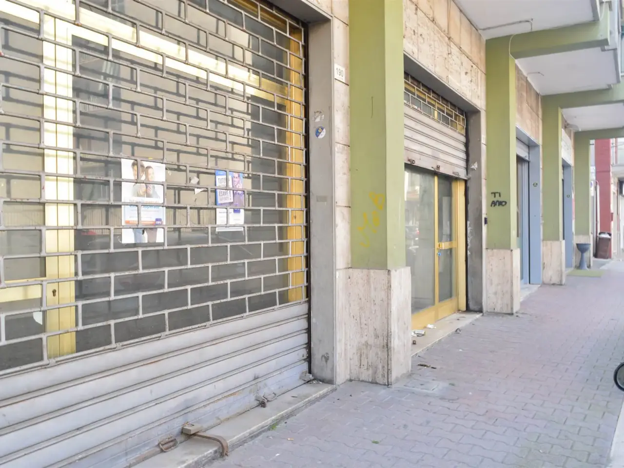 Negozio in Via Alcide De Gasperi, Santa Maria Capua Vetere, {3} - Foto 1