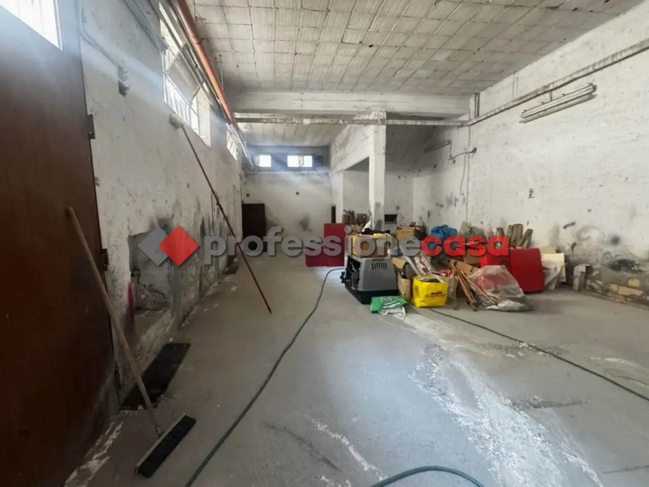 Magazzino in Via Brindisi 6, San Giovanni La Punta, {3} - Foto 2