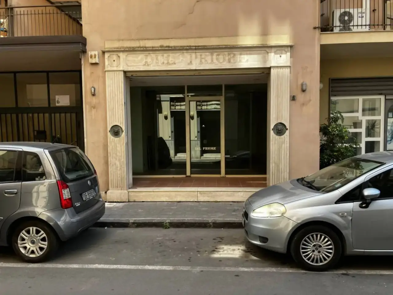 Locale commerciale in Via Silvio Ruocco, Sarno, {3} - Foto 1