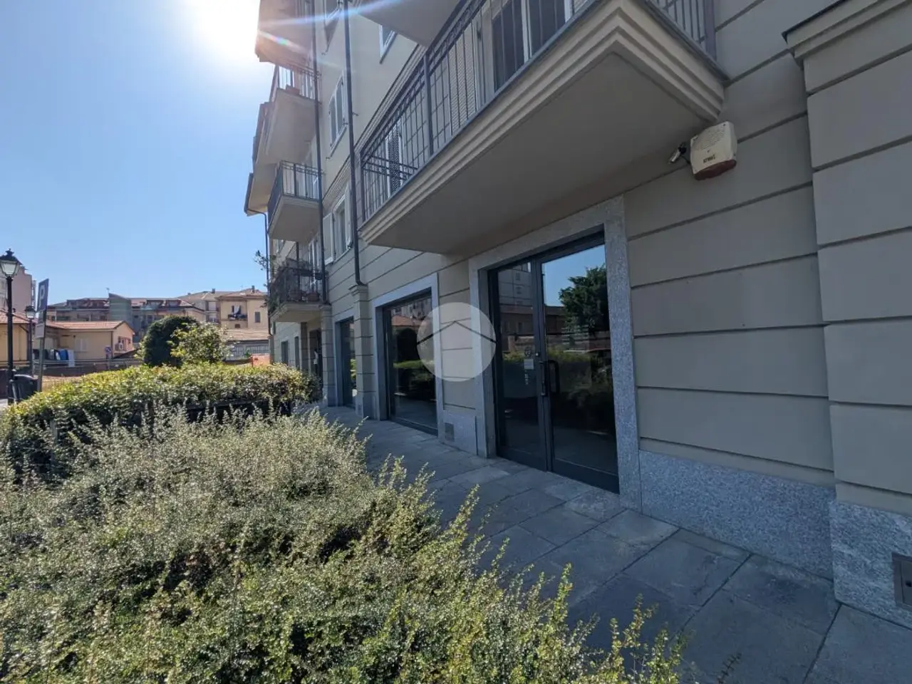 Negozio in Via della Gualderia 3, Chieri, {3} - Foto 2