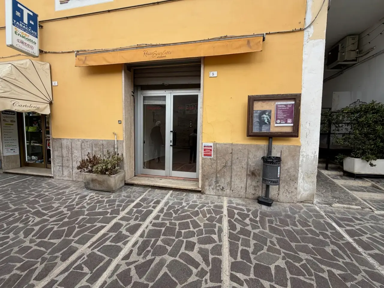 Negozio in Piazza Giuseppe Garibaldi 5, Arrone, {3} - Foto 1