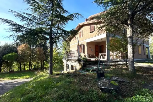 Casa indipendente in Via Gneda 24, Pavullo nel Frignano - Foto 1