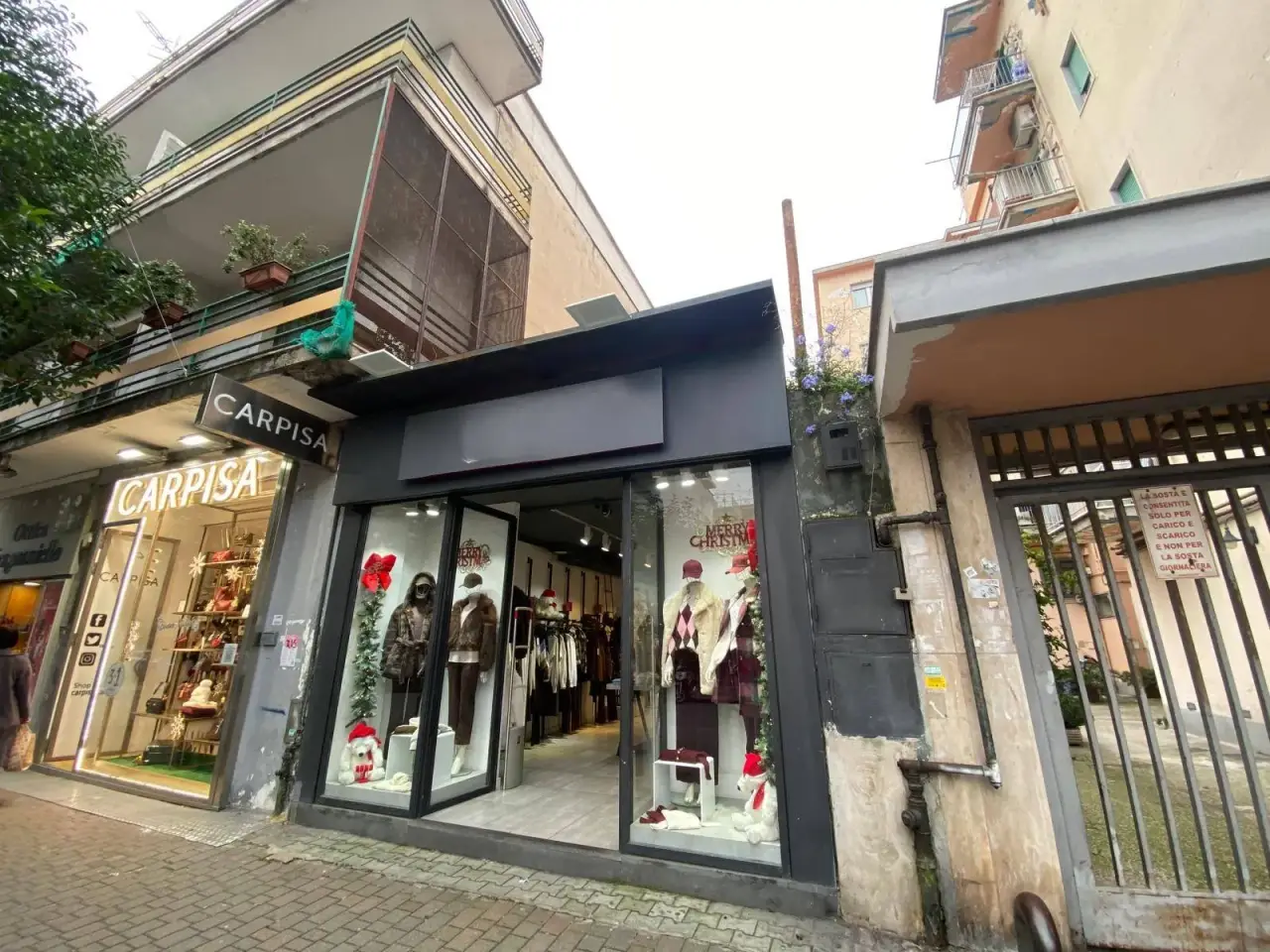 Esercizio commerciale in Via dell'Epomeo, Napoli, {3} - Foto 2