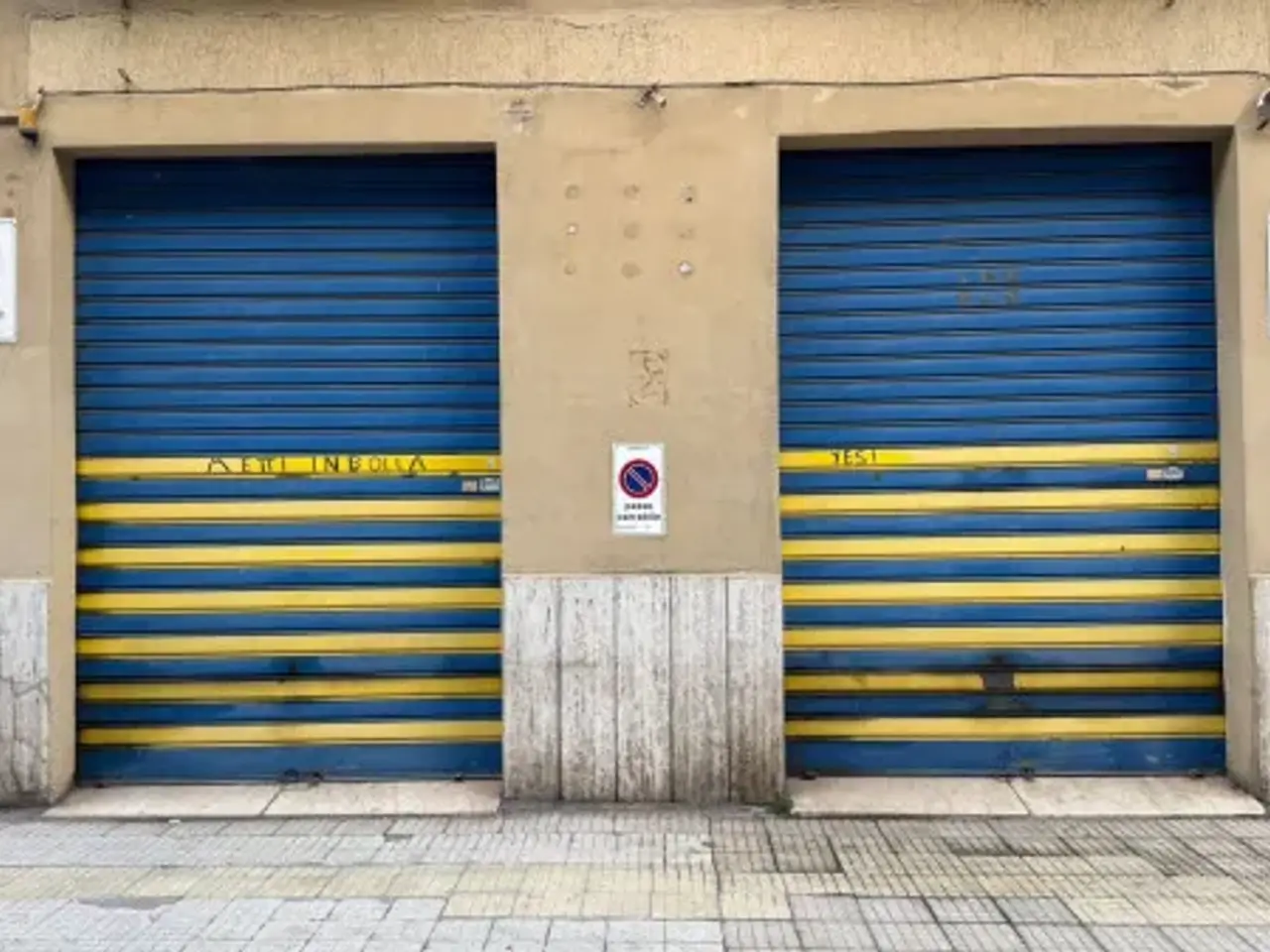 Negozio in Via Giuseppe La Farina 112/114, Messina, {3} - Foto 2