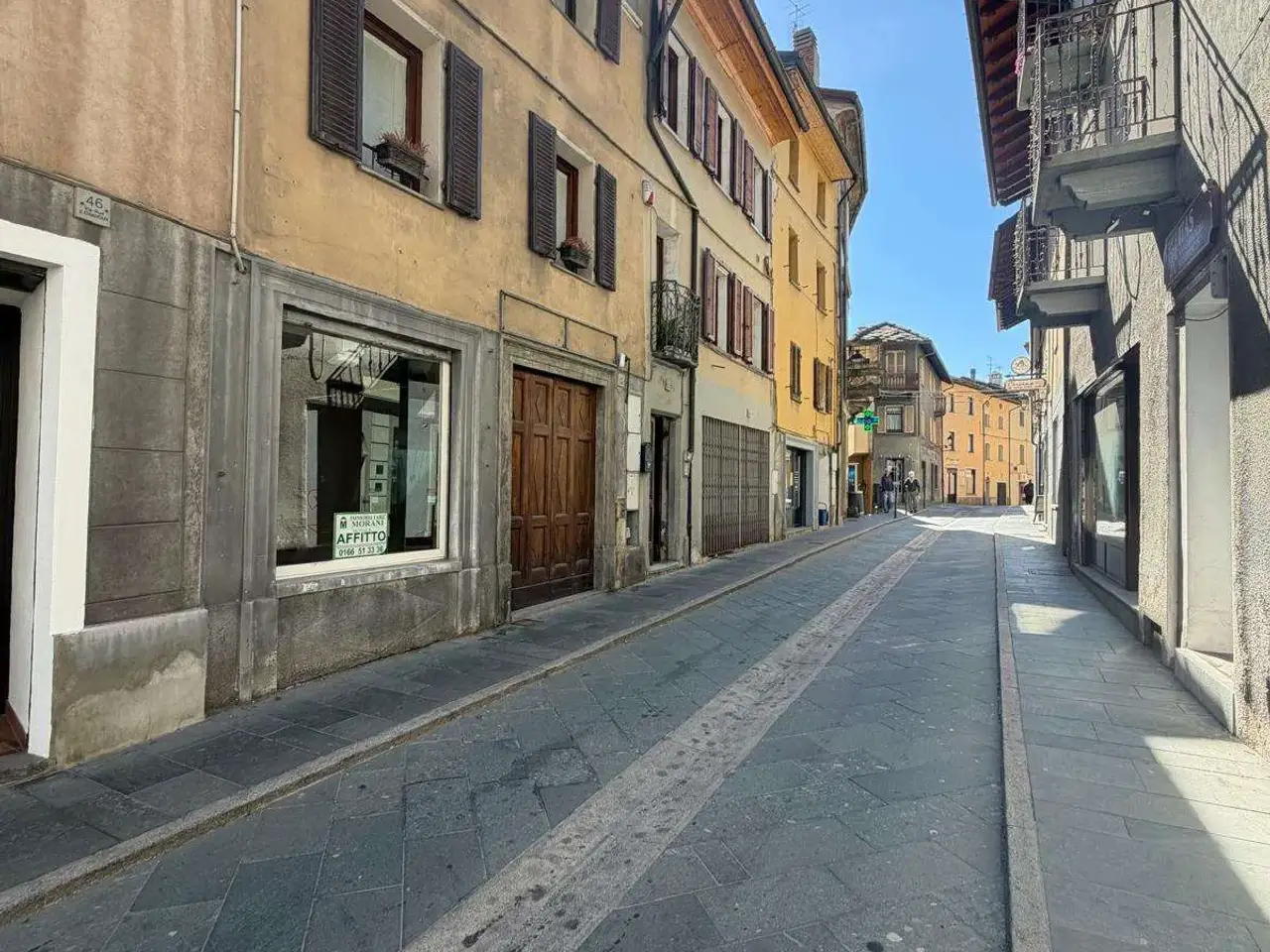 Negozio in Via Emilio Chanoux, Chatillon, {3} - Foto 1