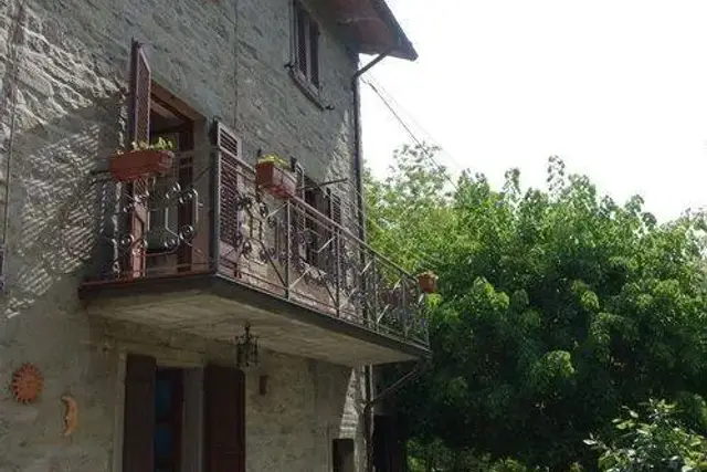 Terraced house in Via La Fossa, Bibbiena - Photo 1