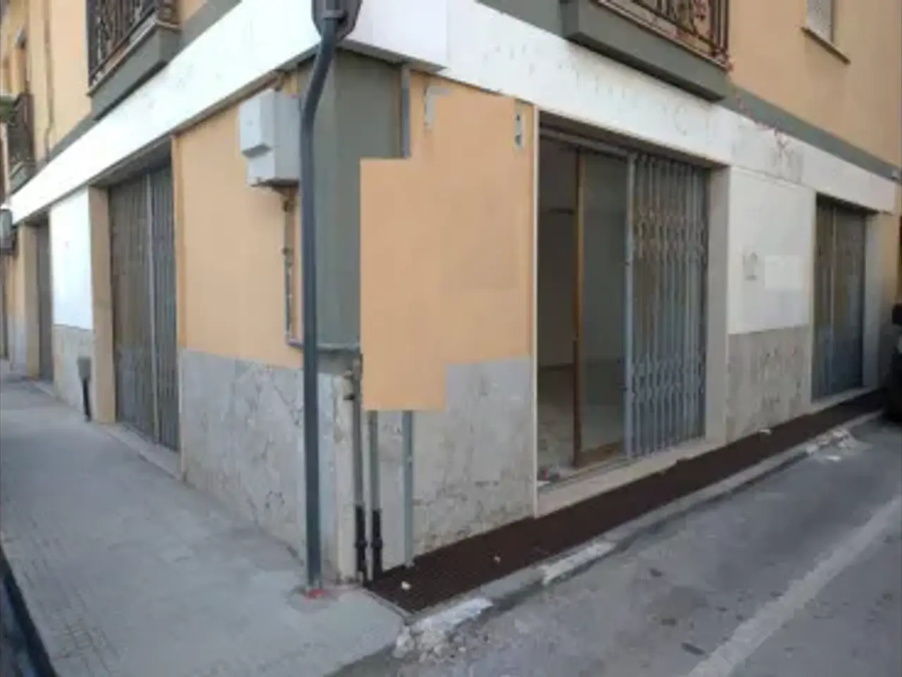Negozio in Via Libertà, Marsala, {3} - Foto 1