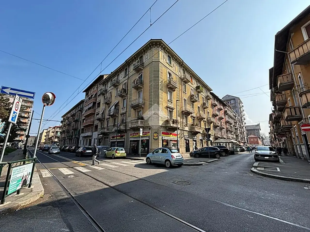 Negozio in Via Bibiana 14, Torino, {3} - Foto 1
