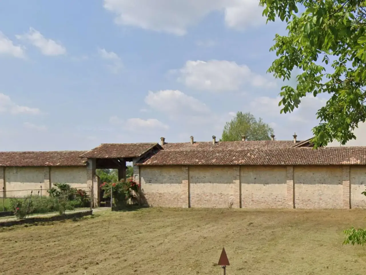 Palazzina commerciale in Via Capergnanica 22, Crema, {3} - Foto 1
