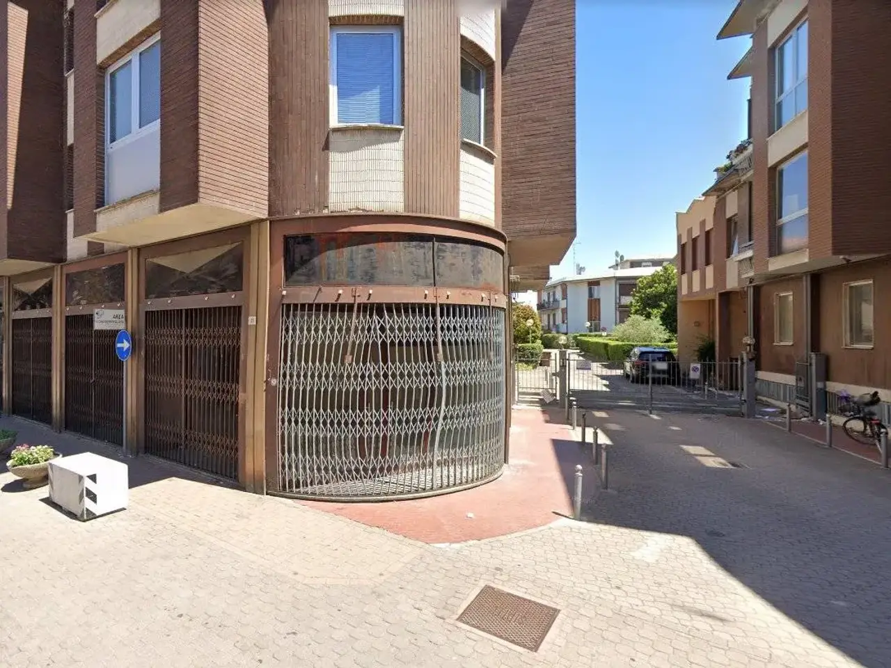 Locale commerciale in Corso Vittorio Veneto 21 Mede, Mede, {3} - Foto 1
