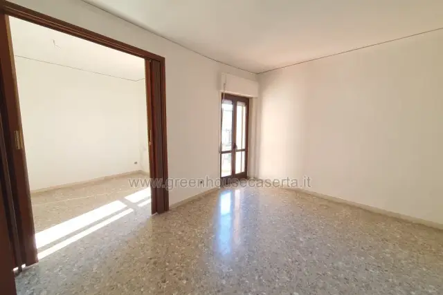 3-room flat in Via San Pietro, Caserta - Photo 1