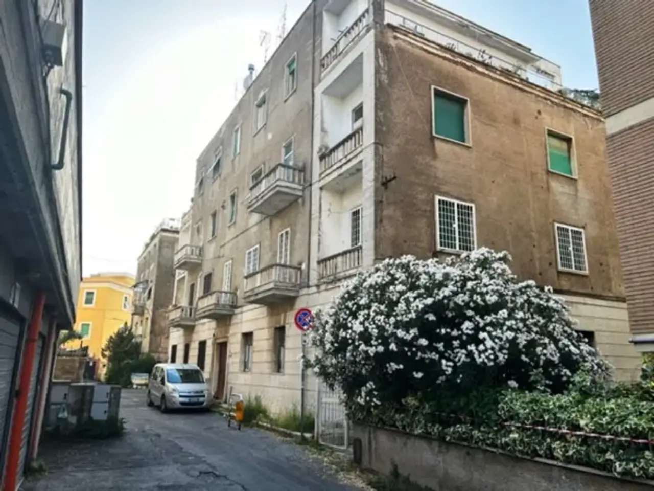 Ufficio in Via delle Rose 1, Tivoli, {3} - Foto 1