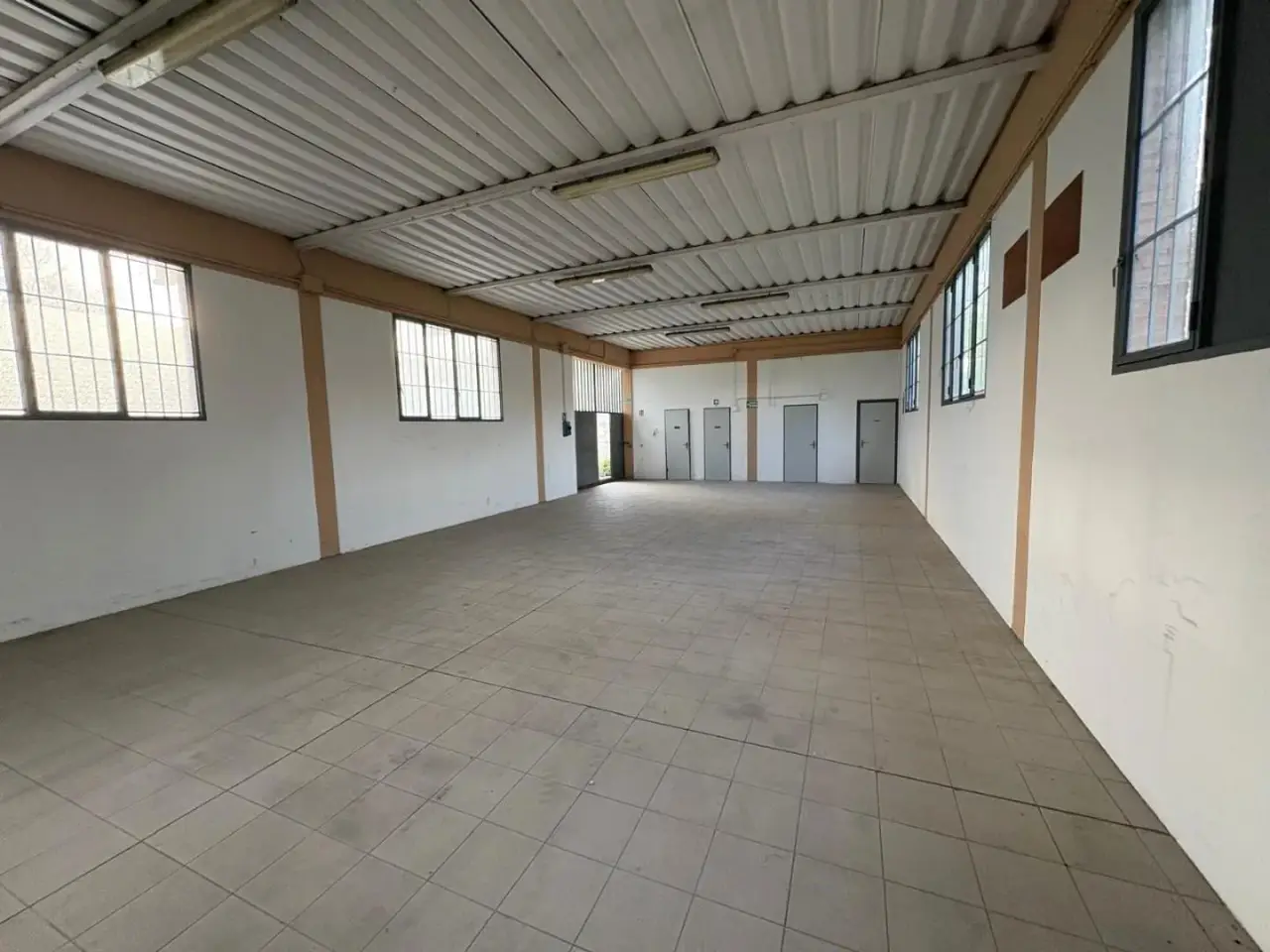Capannone in , Castelfranco Di Sotto, {3} - Foto 2