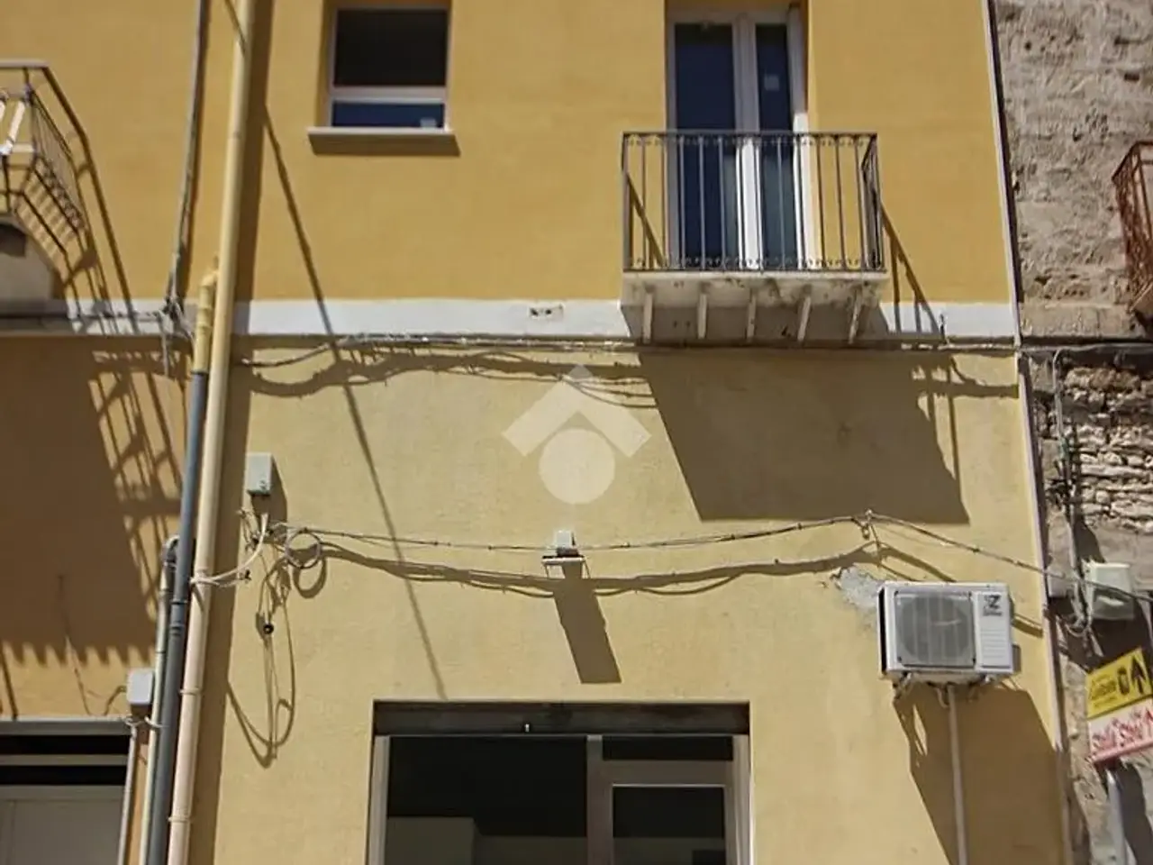 Negozio in Via Santa Maria di Capua 13, Trapani, {3} - Foto 1