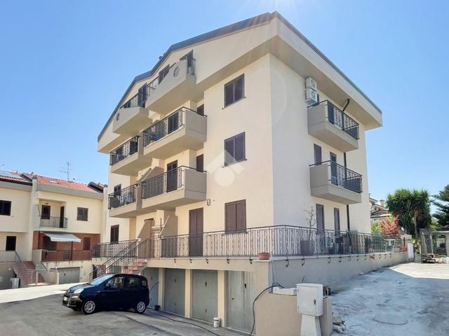 3-room flat in Via S. Rocco 120, Vasto - Photo 1