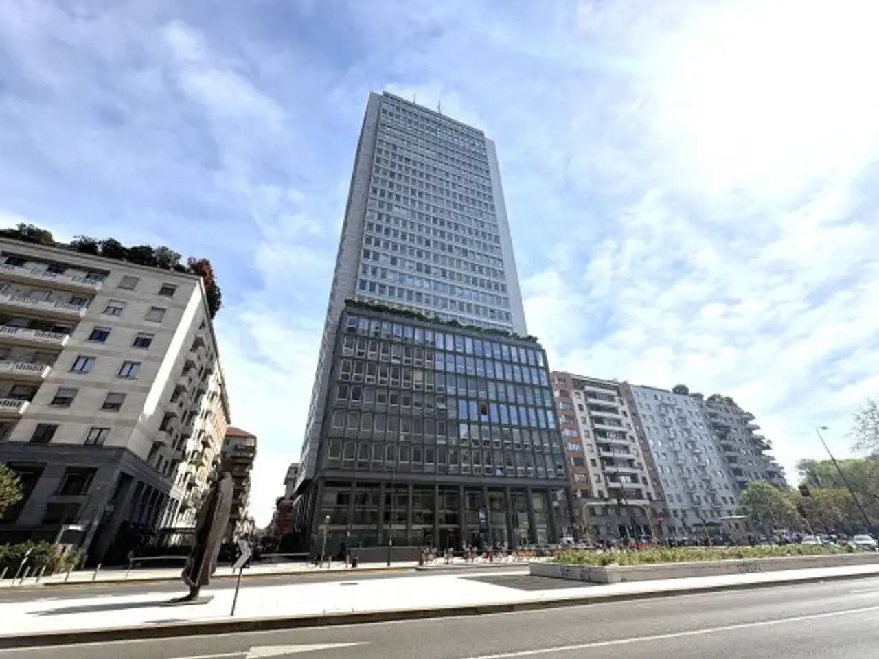 Ufficio in Piazza della Repubblica 32, Milano, {3} - Foto 1