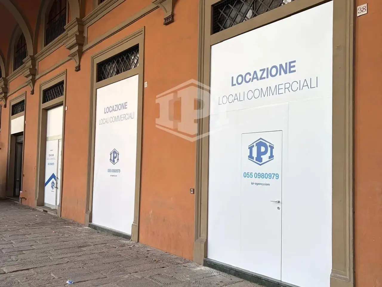 Negozio in Piazza della Liberta' 34r, Firenze, {3} - Foto 1