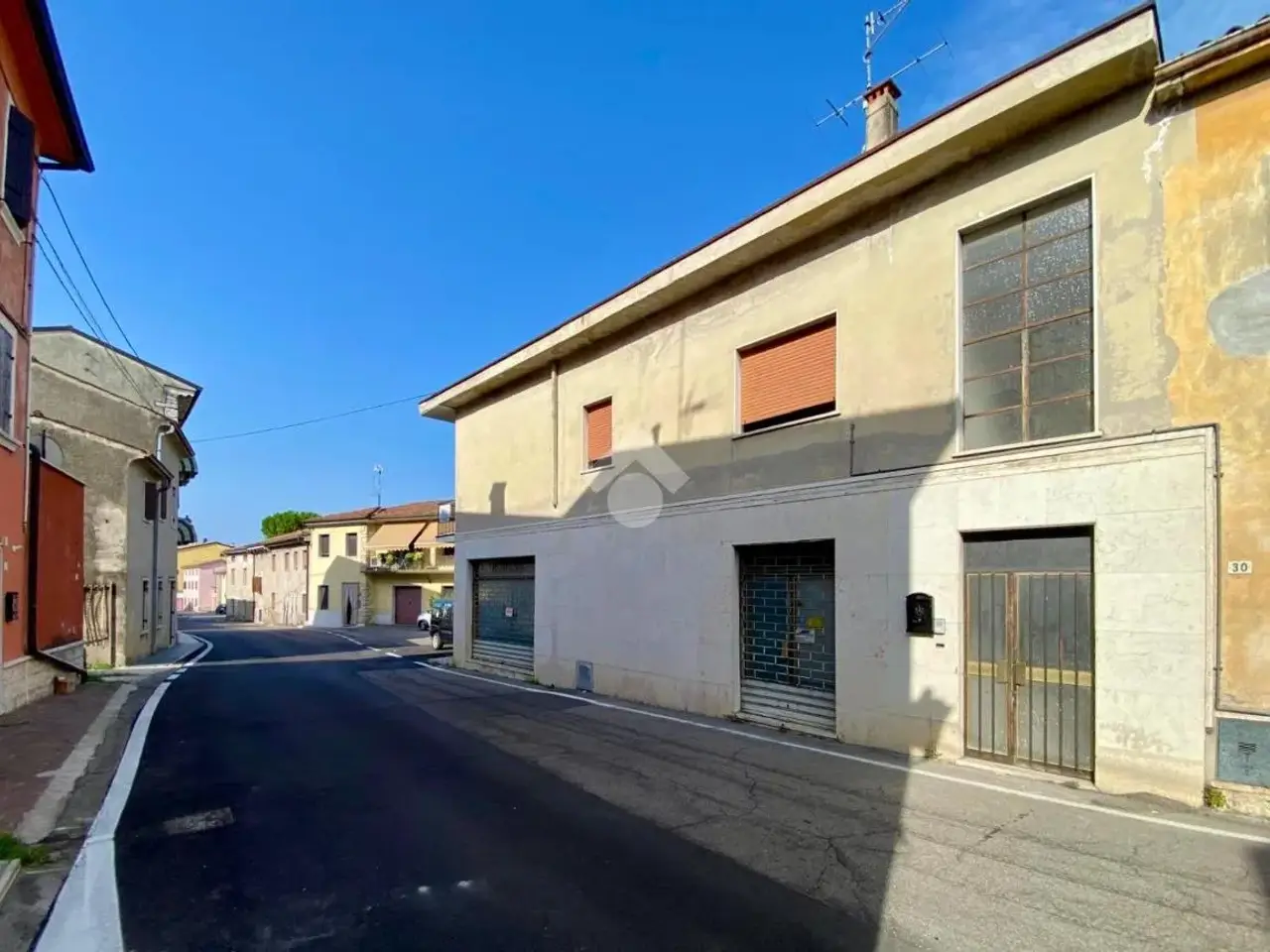 Negozio in Via Ponte 32, Sant'Ambrogio Di Valpolicella, {3} - Foto 2