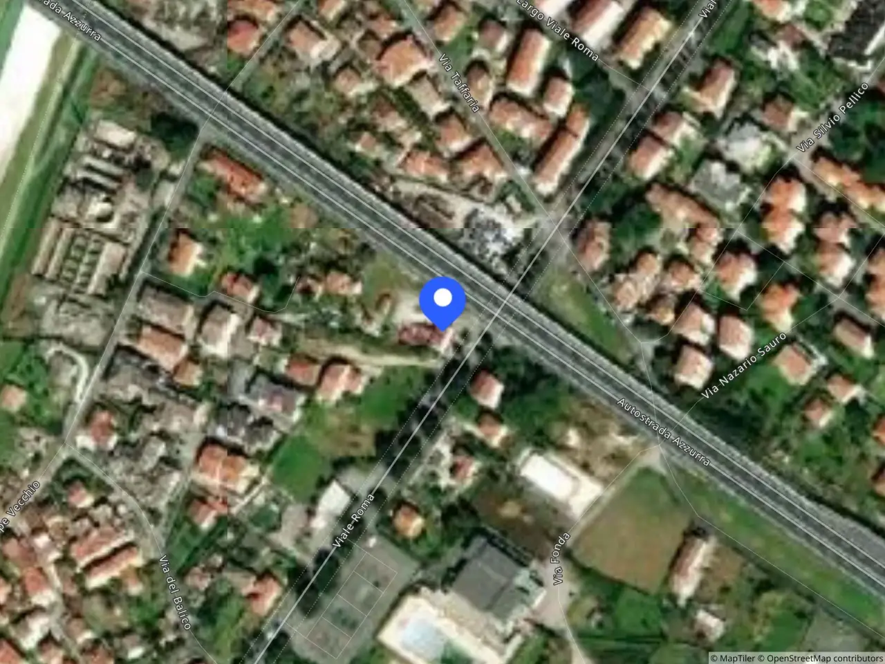 Negozio in Viale Roma, 250 250, Massa, {3} - Foto 2