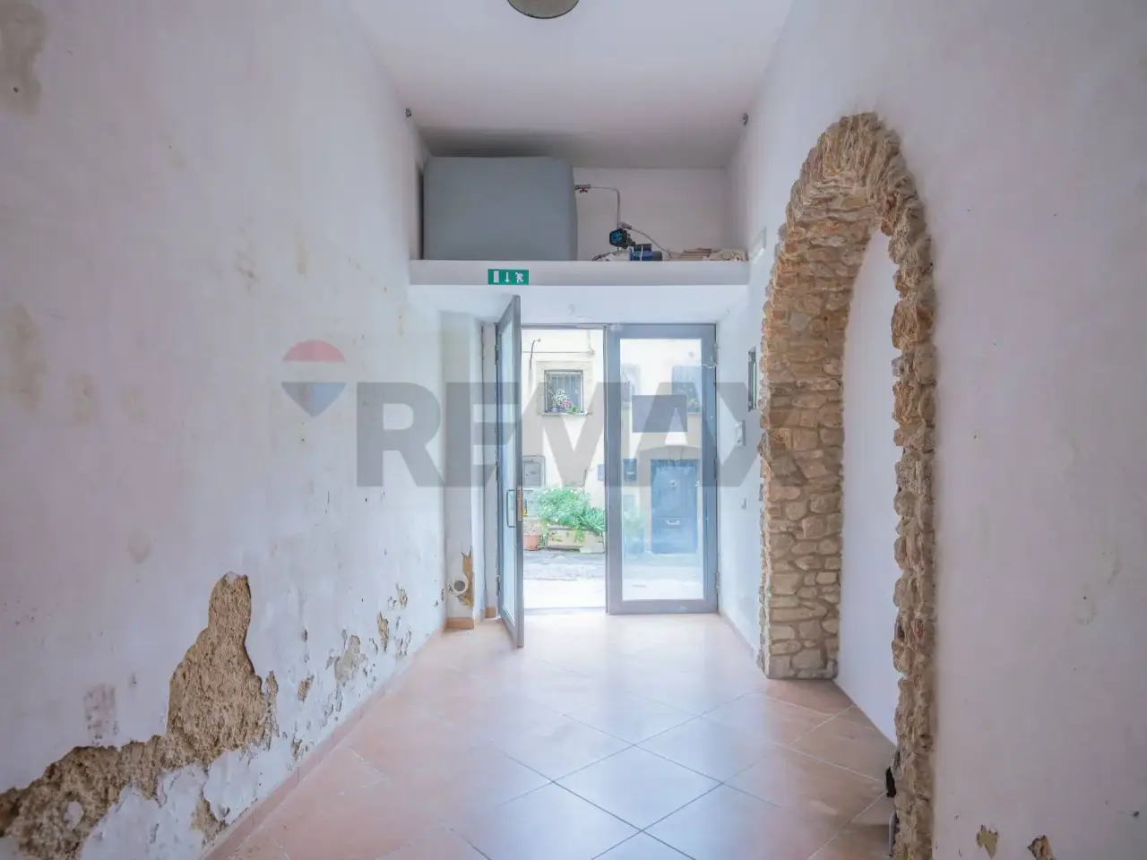 Magazzino in Via Ex Matrice 59, Caltagirone, {3} - Foto 2